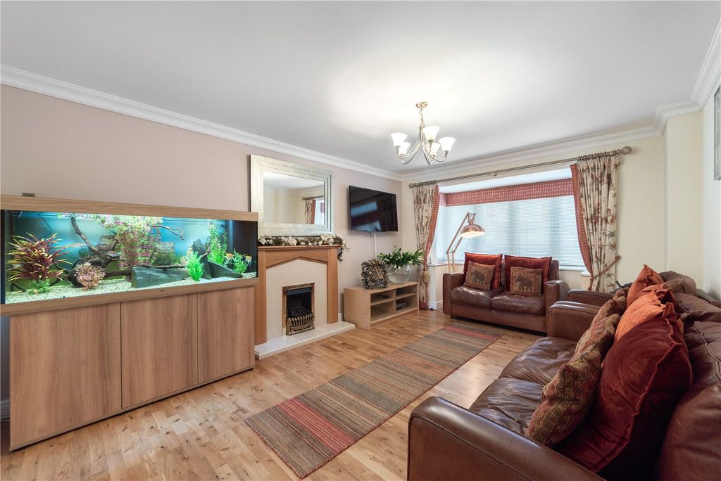 Property photo 2 of 28 Picture No. 08