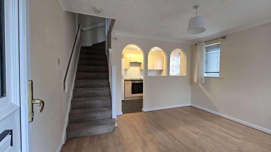 Property photo 3 of 11 Gallery