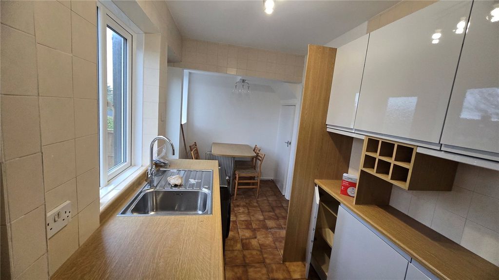 Property photo 3 of 11 Picture No. 02