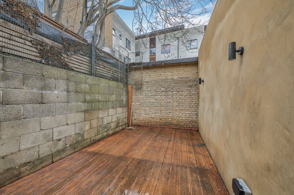 Property photo 3 of 17 Picture No. 09