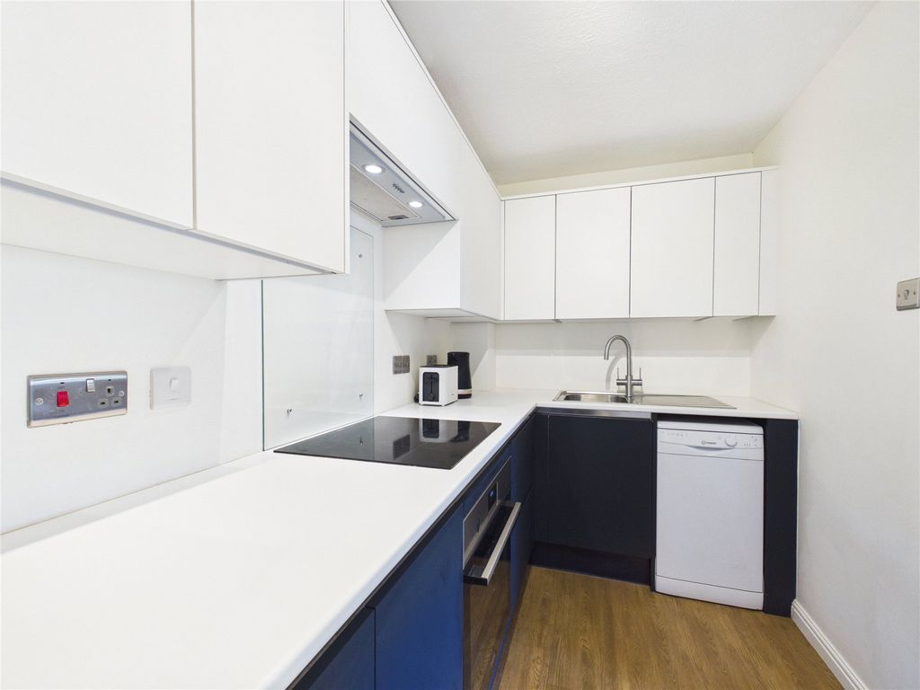Additional image 12 of 1 bed flat for saleGuildford, Surrey GU1