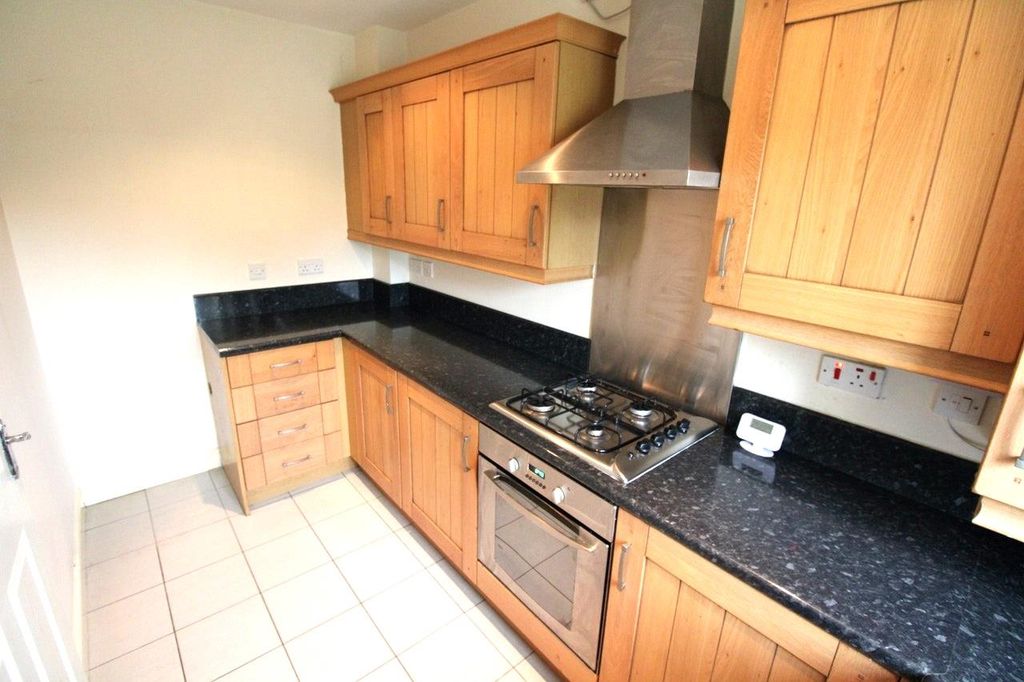 Property photo 3 of 15 Kitchen