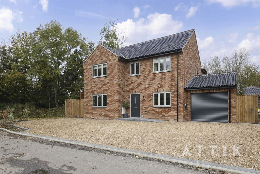 Property photo 1 of 32 Attik-34.Jpg