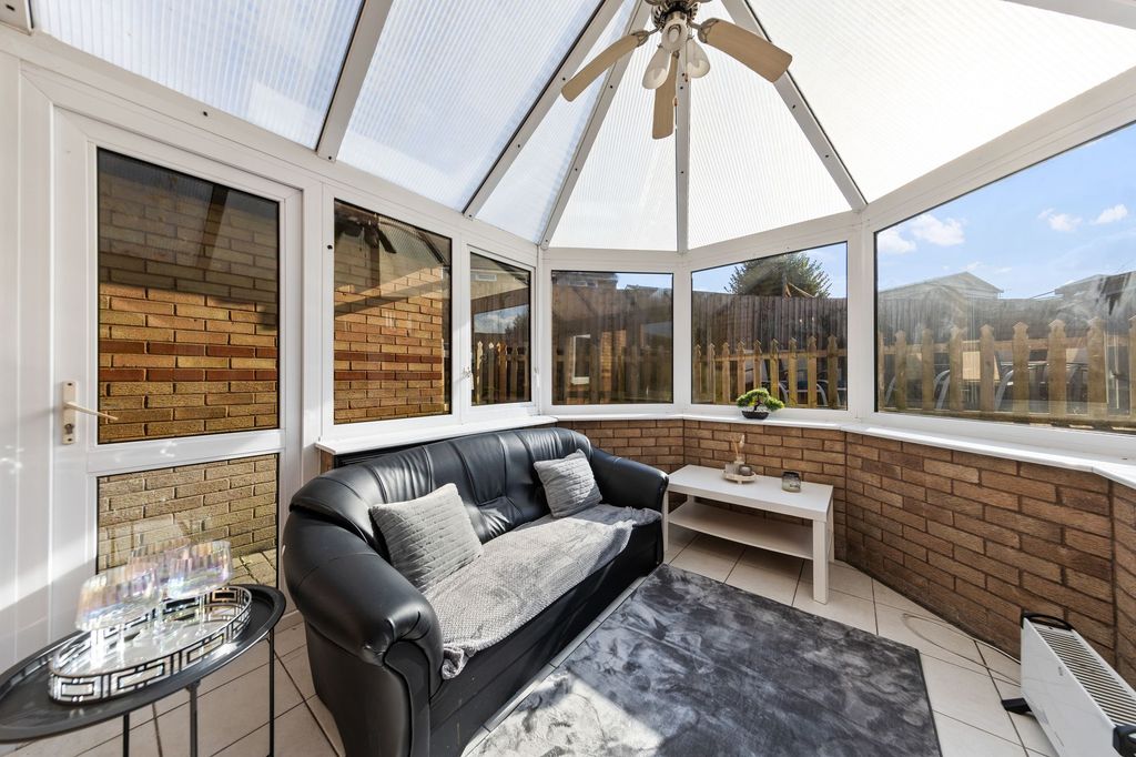 Property photo 3 of 29