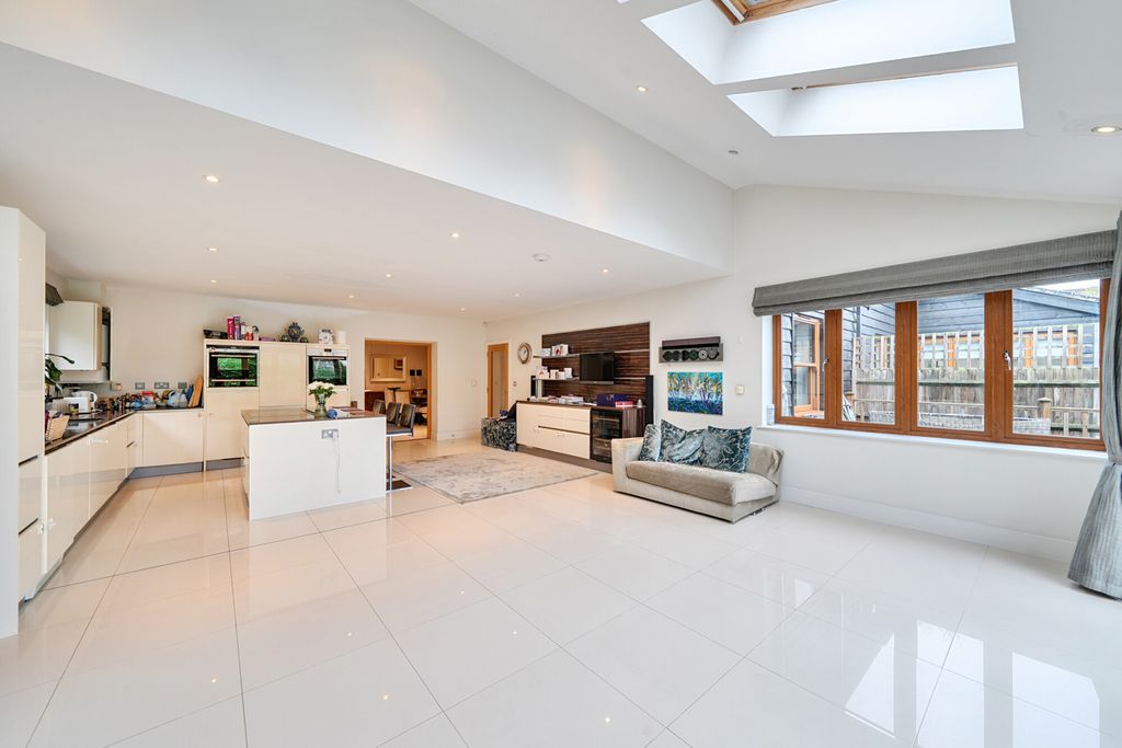 Additional image 13 of 4 bed terraced house for saleHigh Street, Pinner HA5