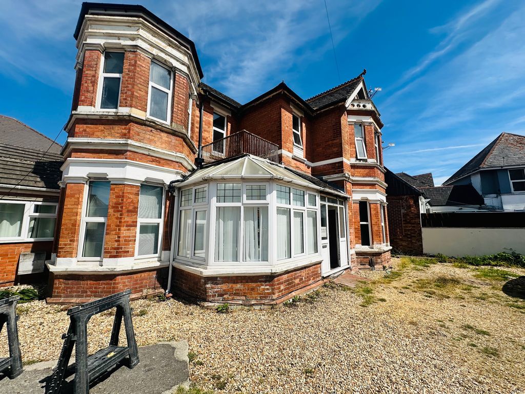 Property photo 1 of 14 Image