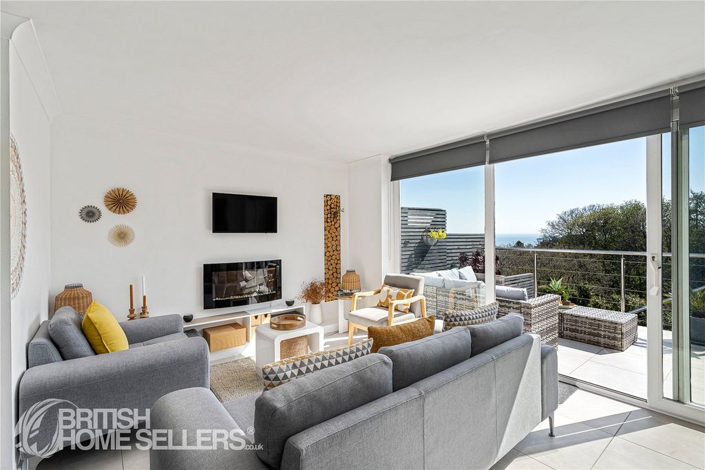 Property photo 3 of 31 Picture No. 13