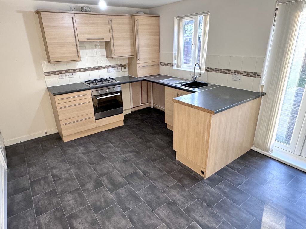 Property photo 2 of 11 Img_2503