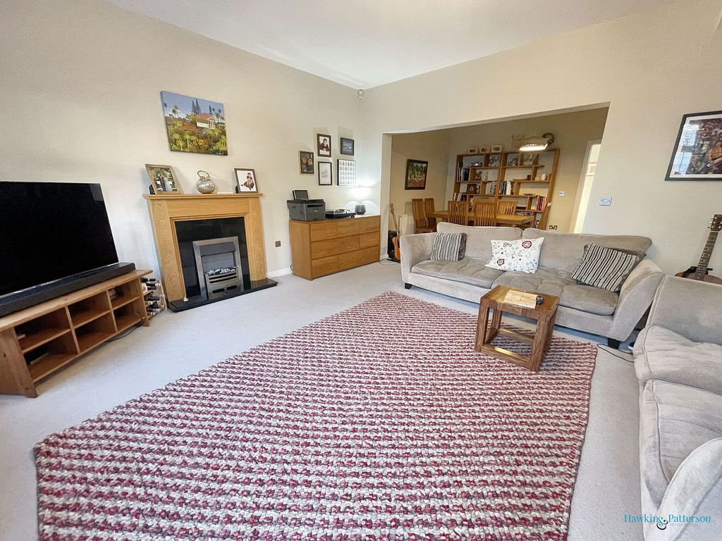 Property photo 2 of 23