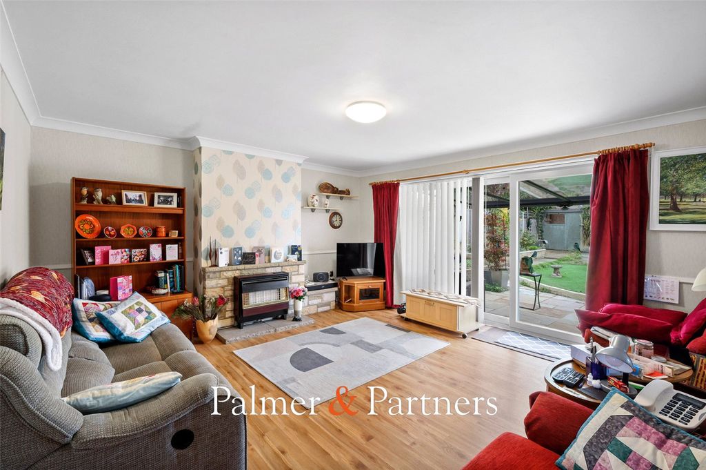 Property photo 3 of 18 Picture No. 12