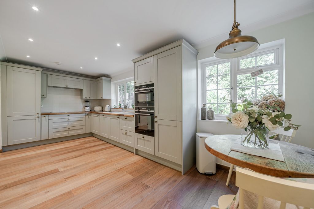 Property photo 2 of 20 1493881-15-6A5679...