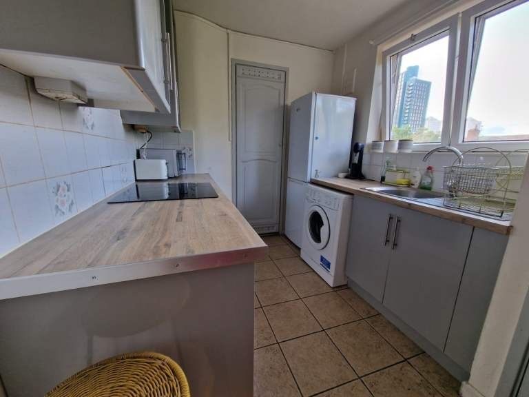 Property photo 3 of 5