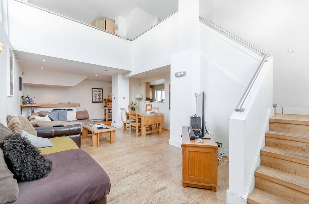 Property photo 2 of 4