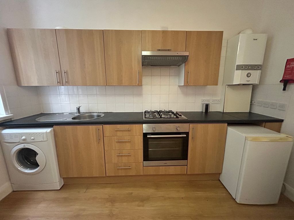 Property photo 3 of 6 Img_7609