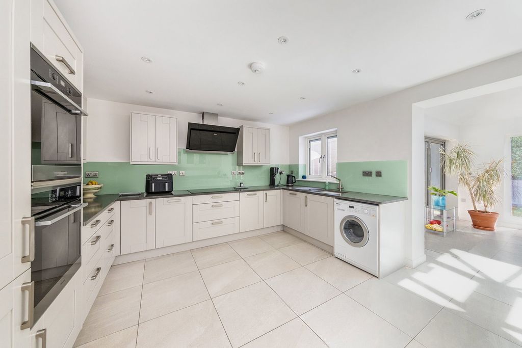 Additional image 6 of 4 bed detached house for saleRoke, Wallingford OX10