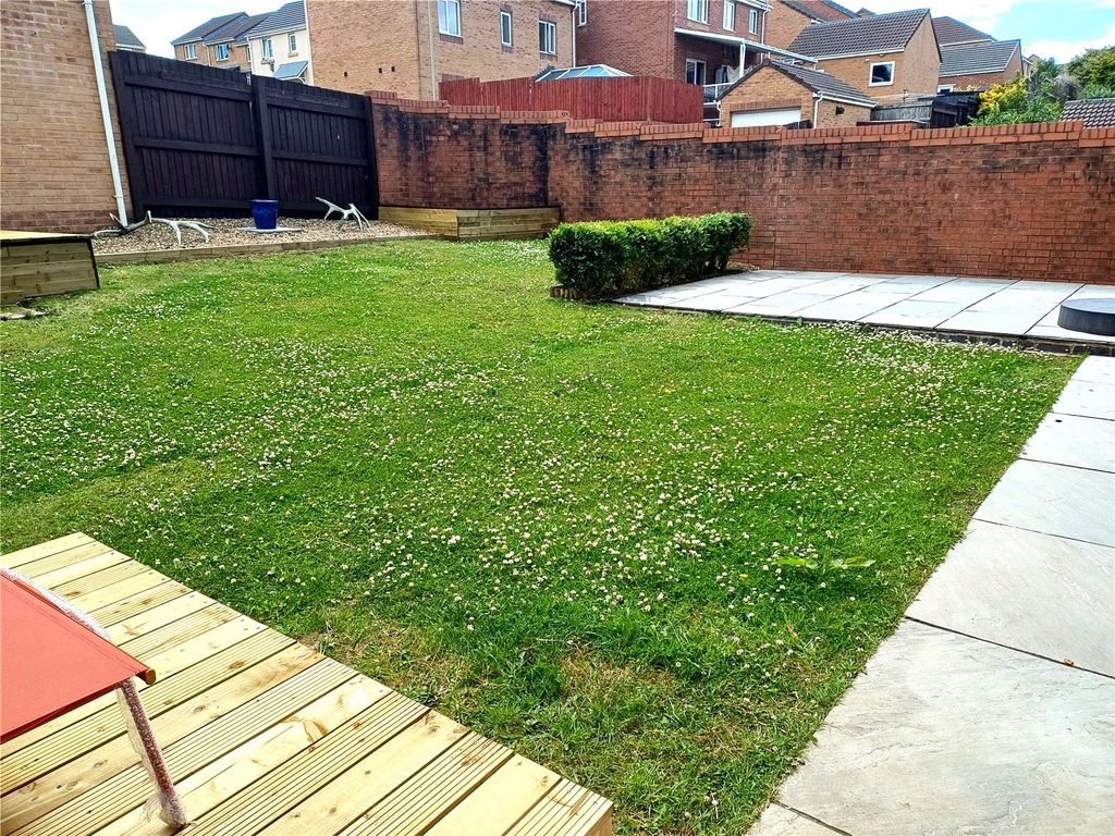 Property photo 2 of 15 Picture No. 19