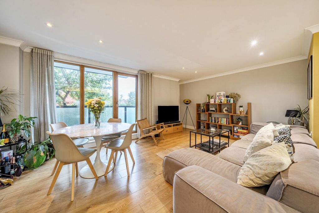 Property photo 1 of 18 Picture No. 21