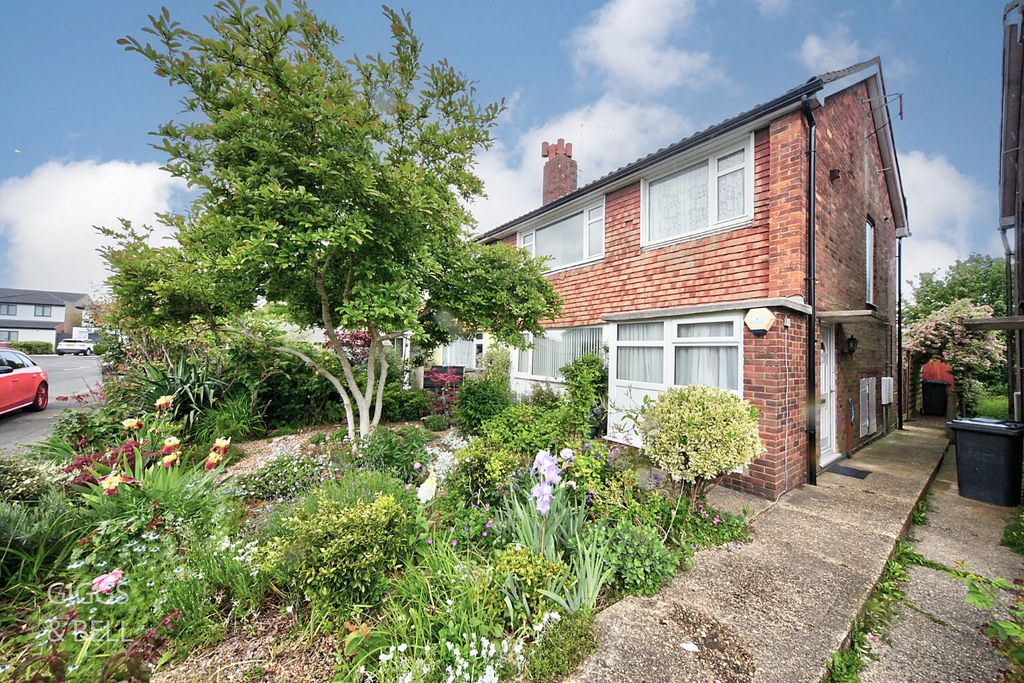 Property photo 1 of 13 4222210