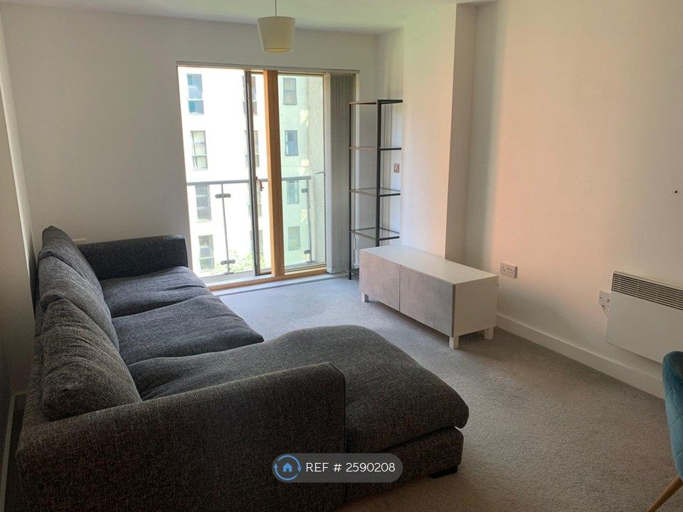 Property photo 2 of 27 Open Plan Living Room