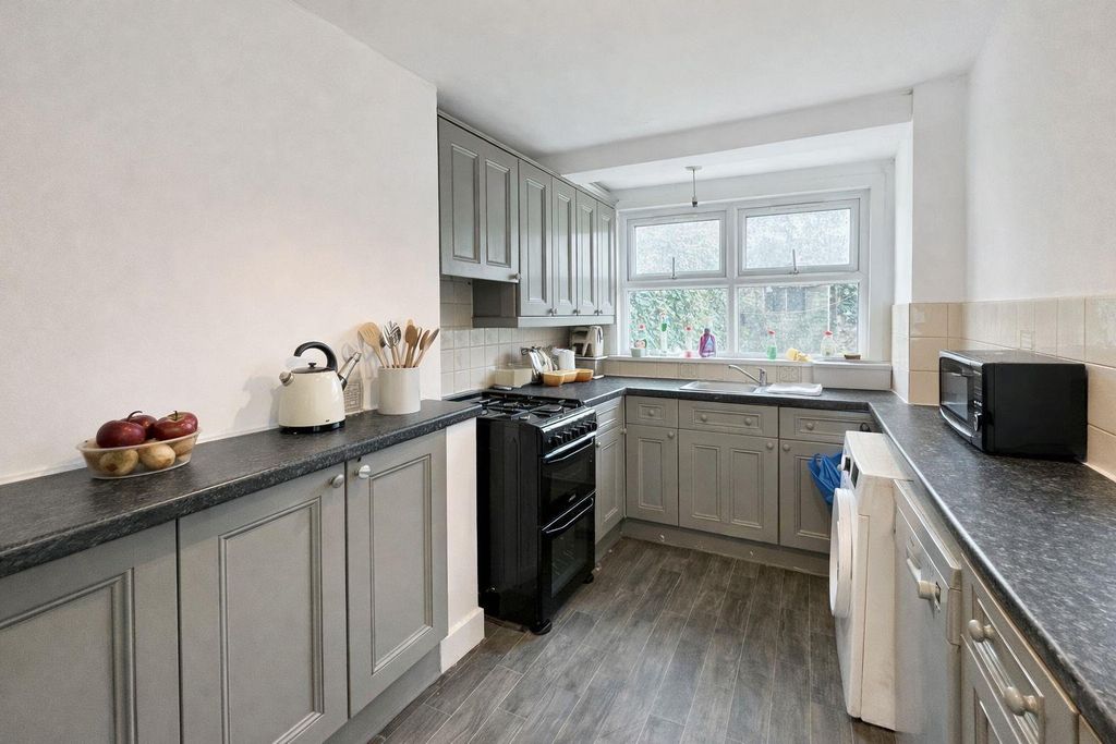 Property photo 2 of 2 Kitchen (6).Jpeg