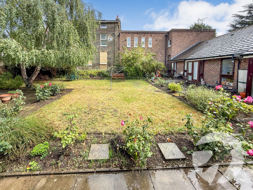Property photo 1 of 7 Picture No. 09