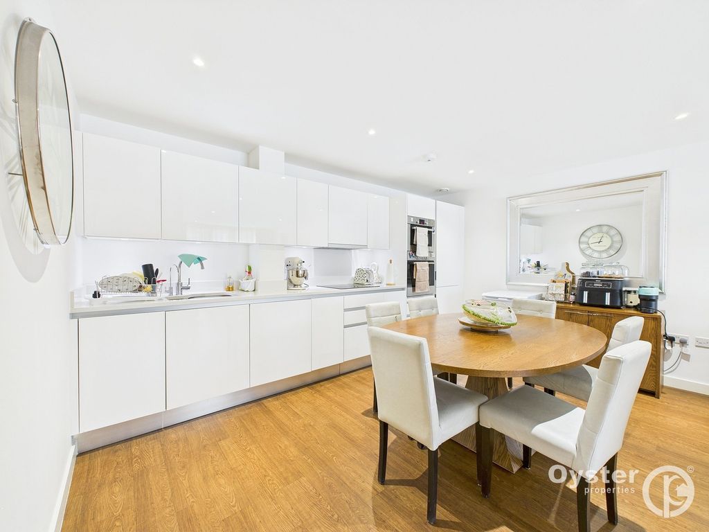 Property photo 2 of 11 Dining Area