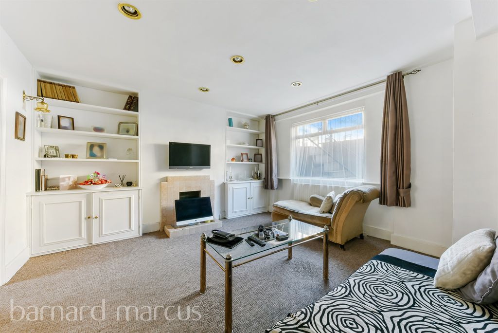 Property photo 2 of 16