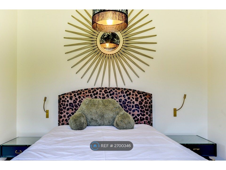 Property photo 3 of 25