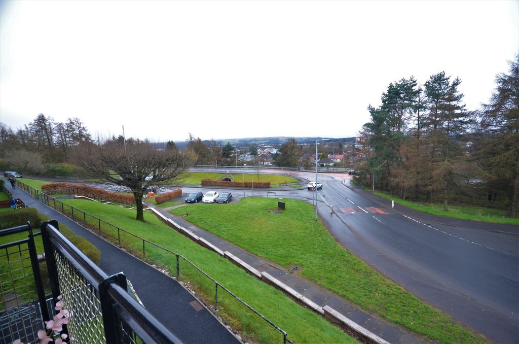 Additional image 7 of 2 bed flat to rentSt Andrews Brae, Dumbarton, Wdc G82