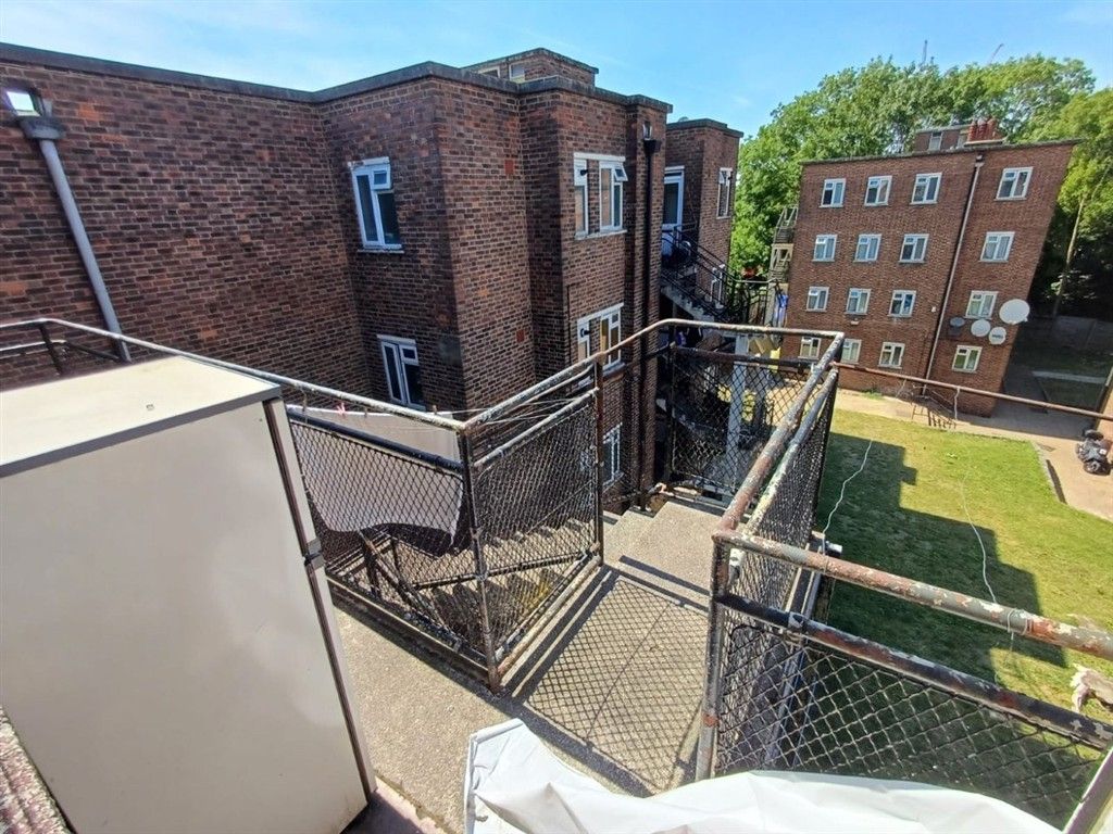 Property photo 2 of 5