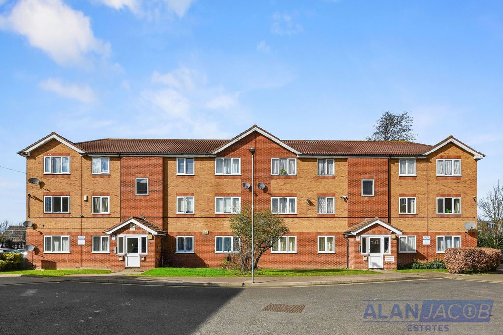 Property photo 2 of 13
