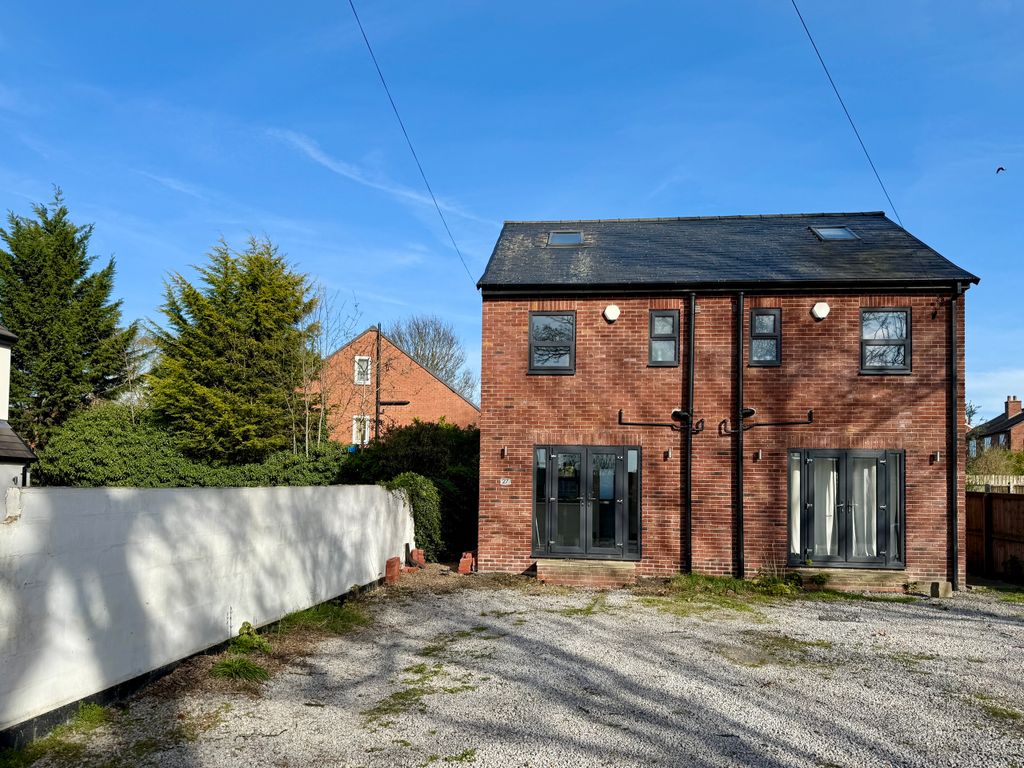 Property photo 1 of 10 External