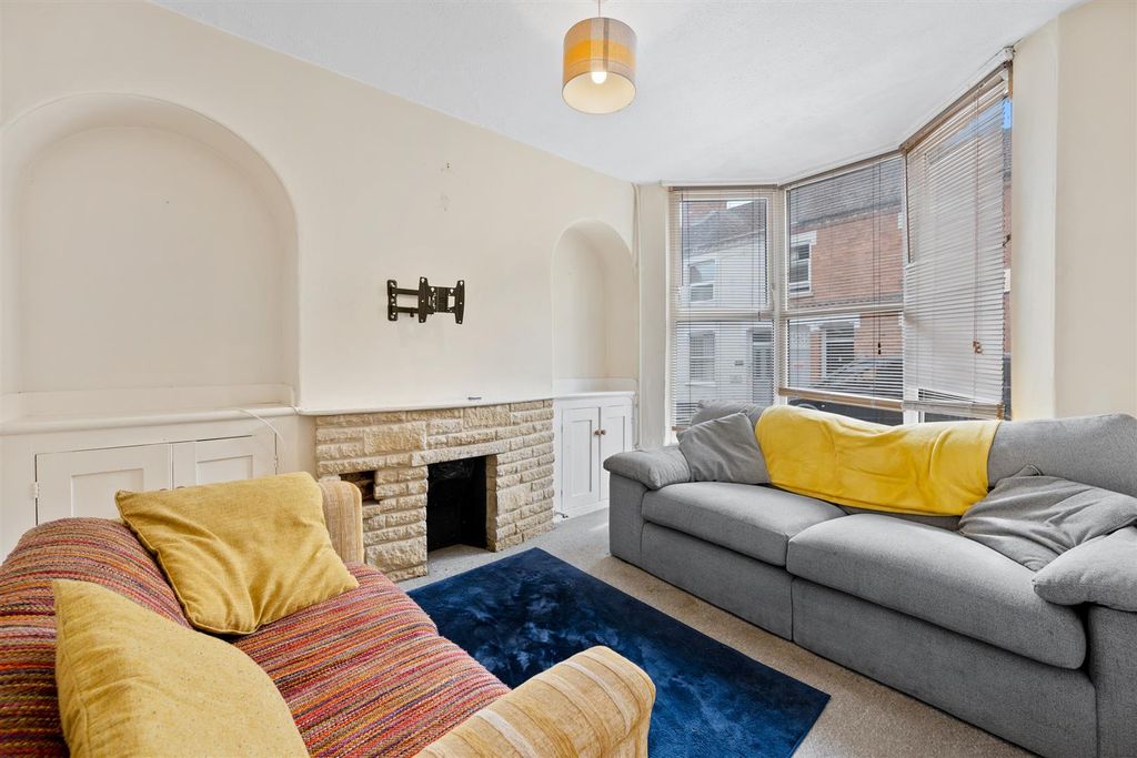 Property photo 3 of 16 91Kingstweb04.Jpg