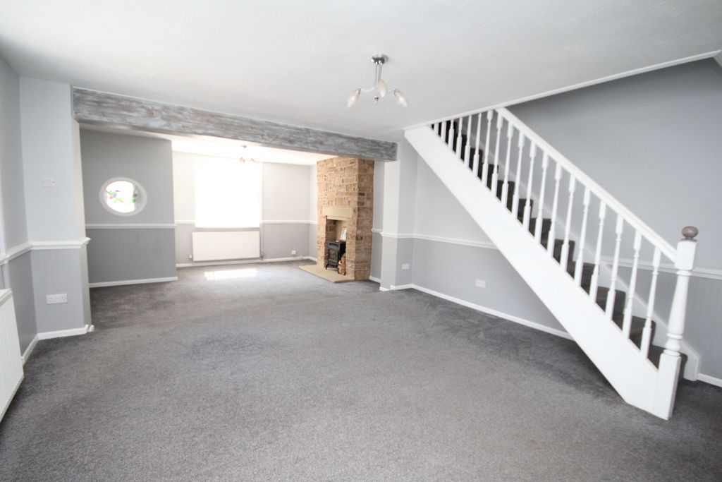Property photo 3 of 11 Photo