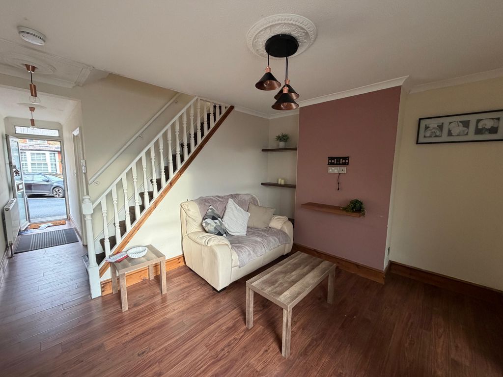 Property photo 1 of 34 Photo 6