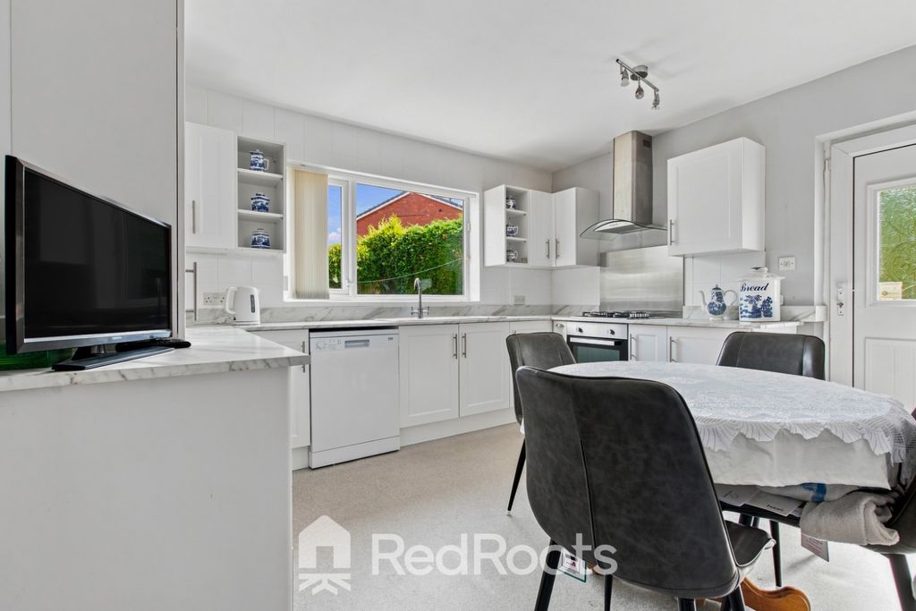 Property photo 3 of 24 5279893