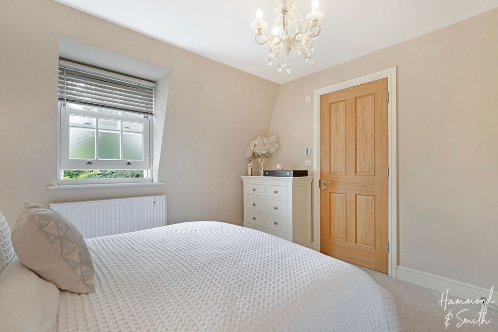 Additional image 15 of 2 bed flat for saleHemnall Street, Epping CM16