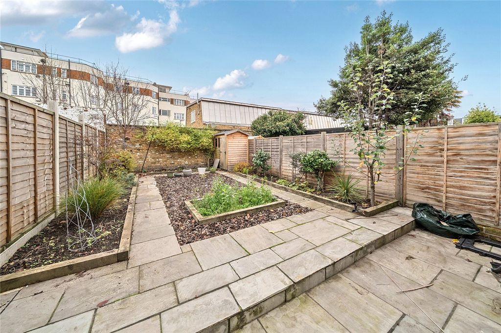 Property photo 3 of 16 Picture No. 28