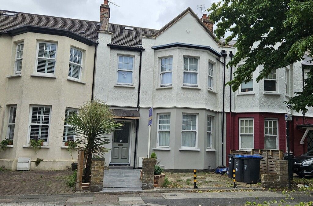 Property photo 1 of 18 Front