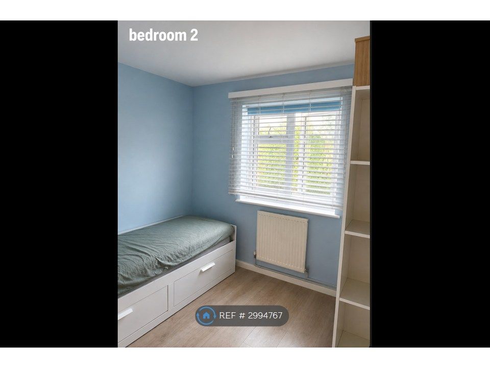 Property photo 3 of 6 Bedroom 2
