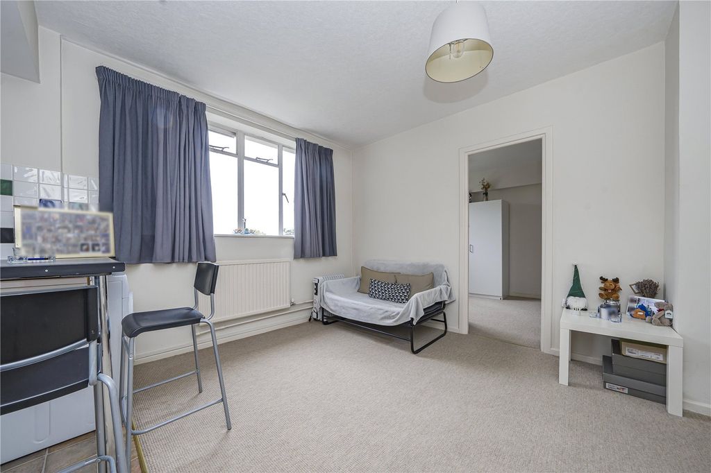 Property photo 2 of 10 Picture No. 15