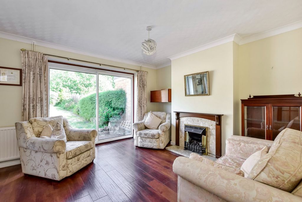 Property photo 3 of 9