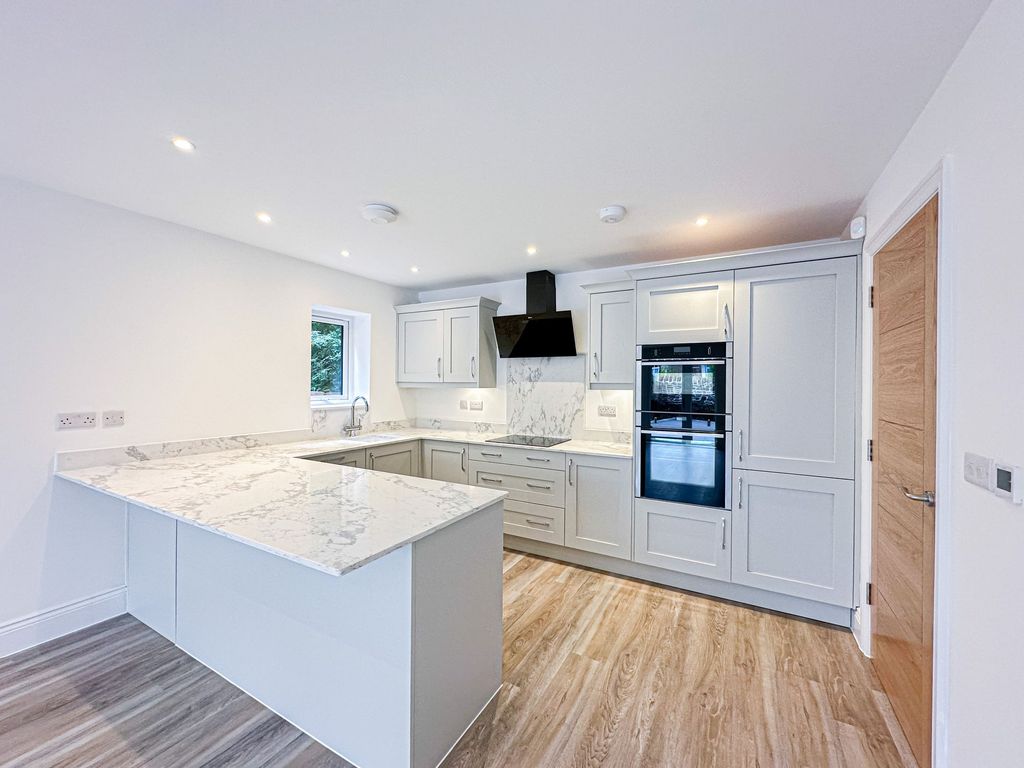 Property photo 2 of 19 Photo 7