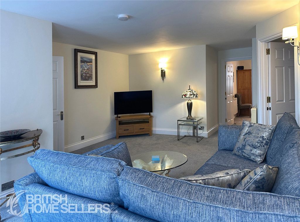 Property photo 2 of 6 Picture No. 09