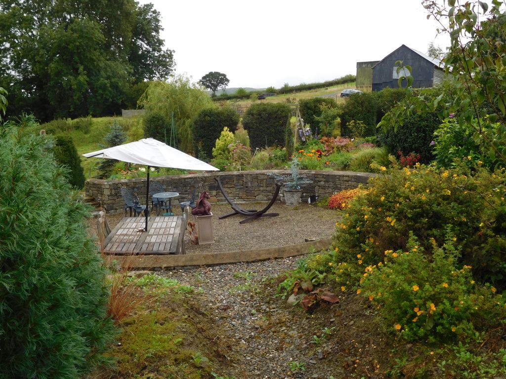 Property photo 2 of 10