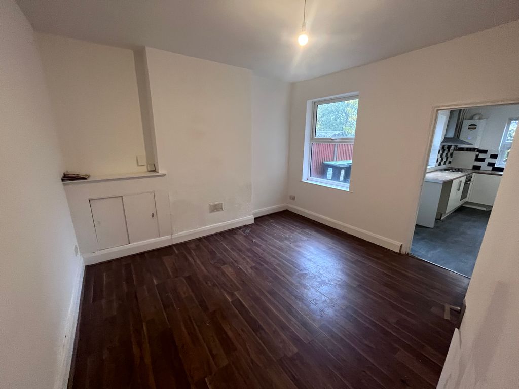 Property photo 3 of 9 Img_5896