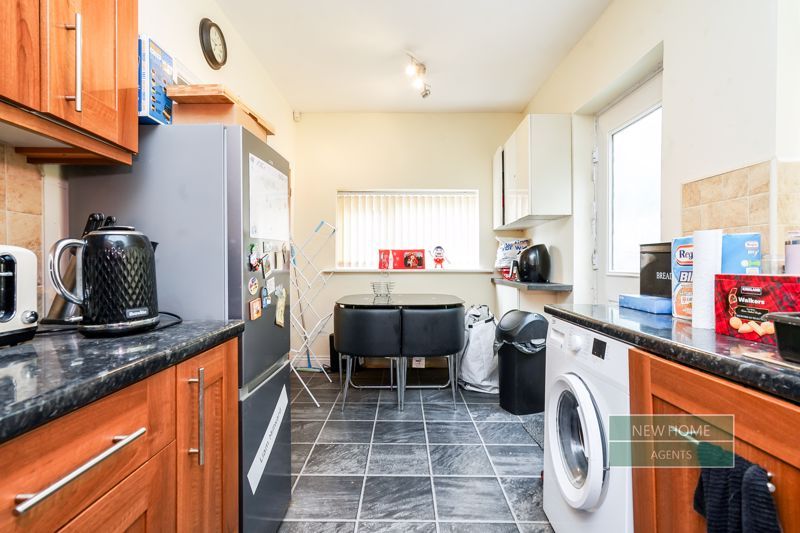 Property photo 3 of 16 Photo 14