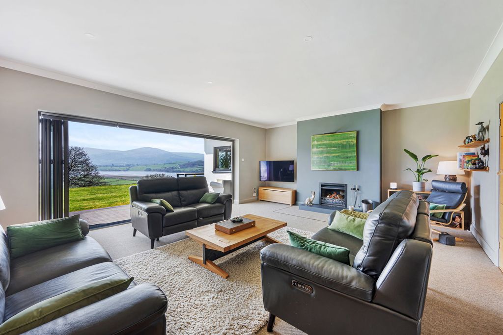 Property photo 2 of 58