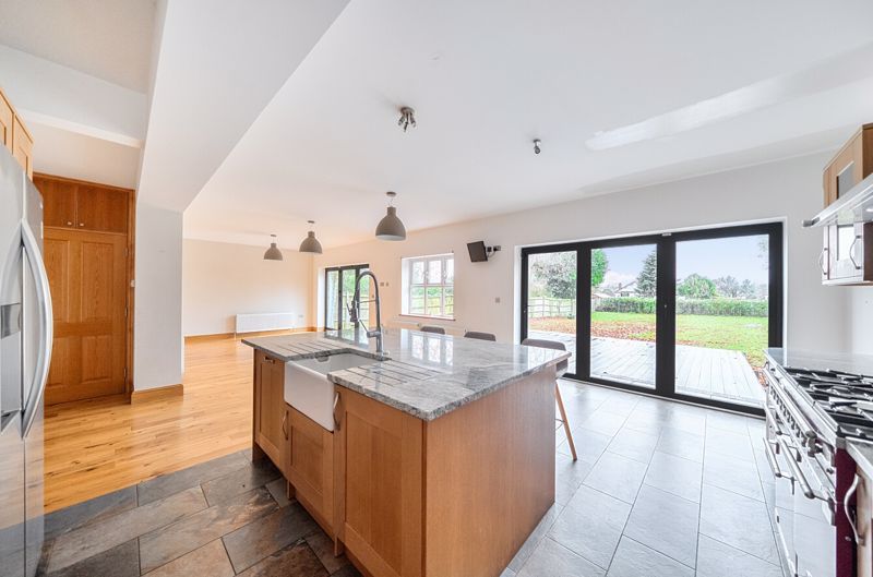 Property photo 2 of 21 Photo 7