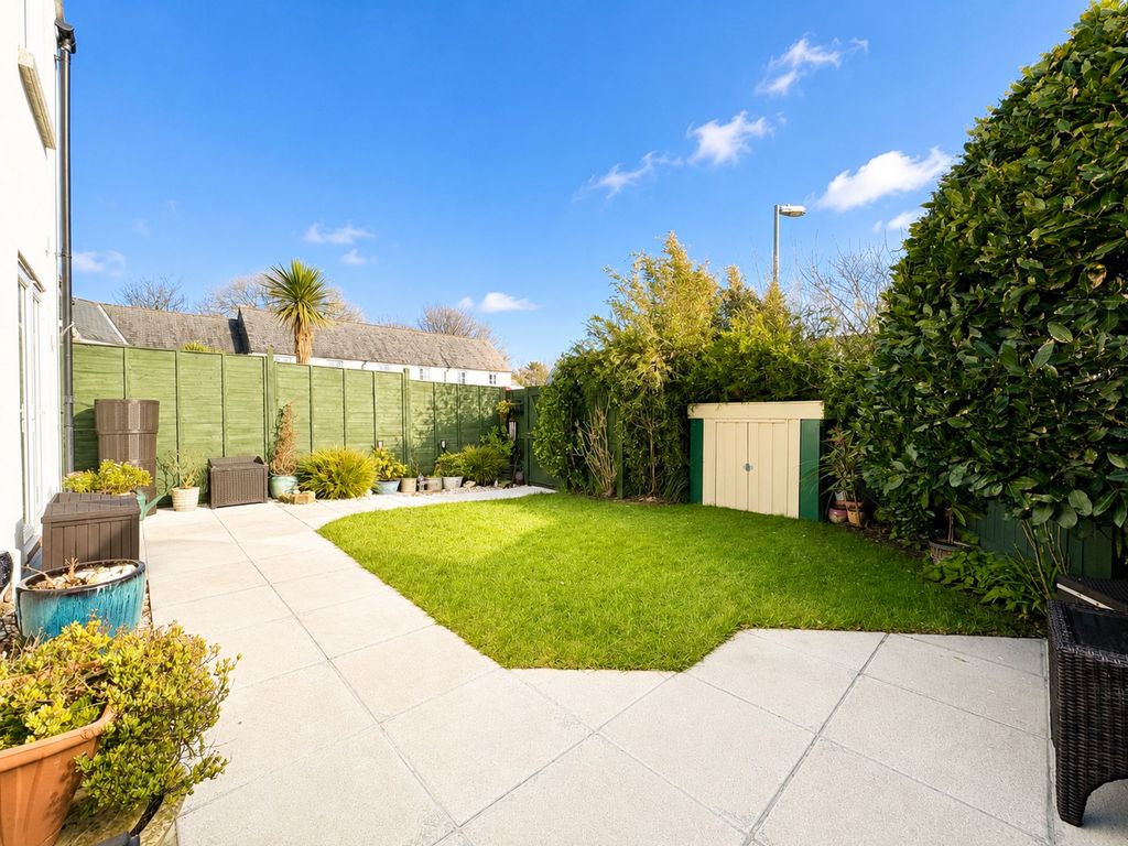 Property photo 2 of 24 External
